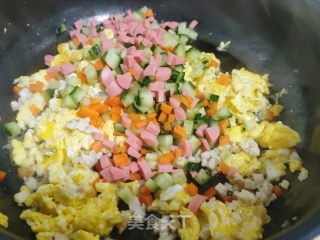 肉丁炒饭的做法步骤：5