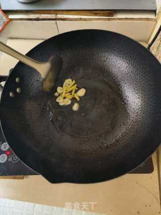 销魂鸡蛋瘦肉汤面的做法步骤：1