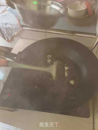 销魂鸡蛋瘦肉汤面的做法步骤：2