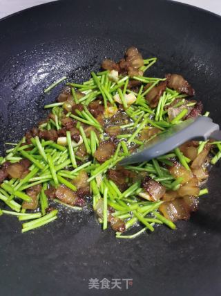 黎蒿炒腊肉的做法步骤：8