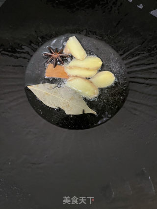 牛腩鸡脚煲的做法步骤：10