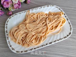 胡萝卜手擀面的做法步骤：10
