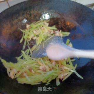 蛤蜊肉炒莴笋的做法步骤：7