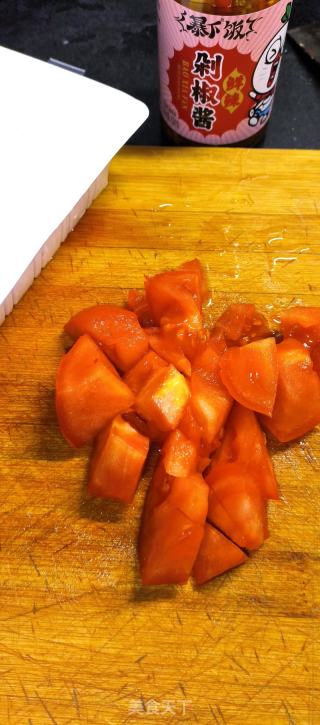 西红柿剁椒豆腐羹的做法步骤：1