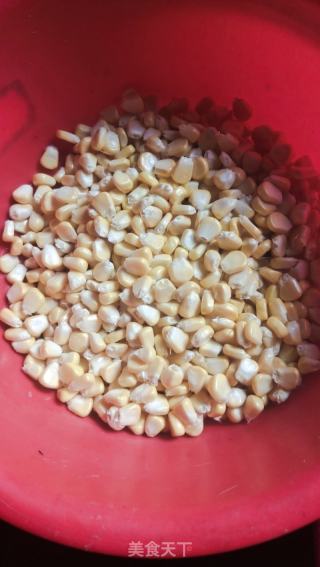 猪肉胡萝卜玉米饺子的做法步骤：5