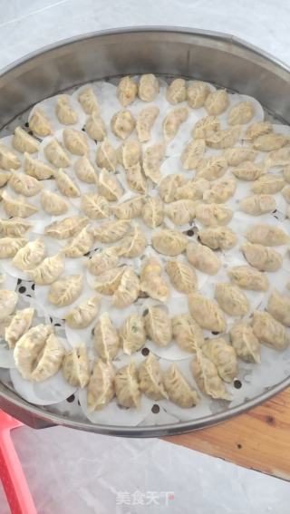 猪肉胡萝卜玉米饺子的做法步骤：17