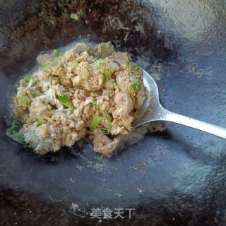 鸡蛋虾酱炒鱼杂的做法步骤：16