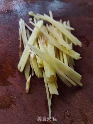 鱼头焖豆腐的做法步骤：4