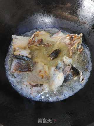 鱼头焖豆腐的做法步骤：7