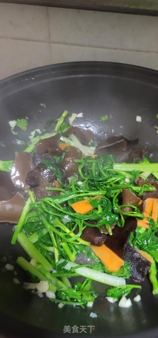 杂菜炒木耳的做法步骤：9