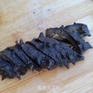 虾仁海参炒儿菜的做法步骤：3