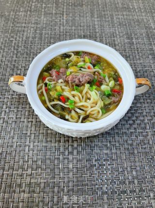酸菜牛肉面的做法