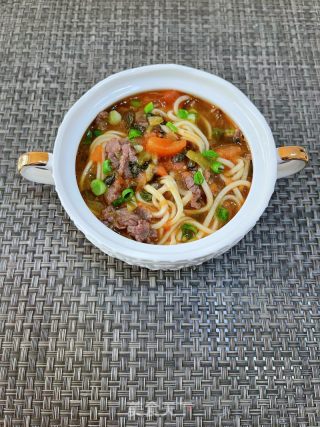 番茄酸菜牛肉面的做法
