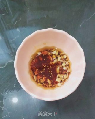 香椿苗拌豆皮的做法步骤：5