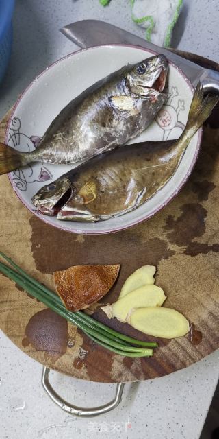果皮蒸泥猛的做法步骤：1