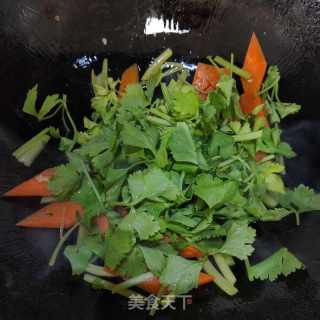 鲈鱼籽炒鸡蛋的做法步骤：11