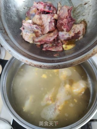 鸡块艾叶汤的做法步骤：5
