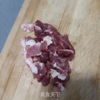 梅花肉炒冬笋的做法步骤：3