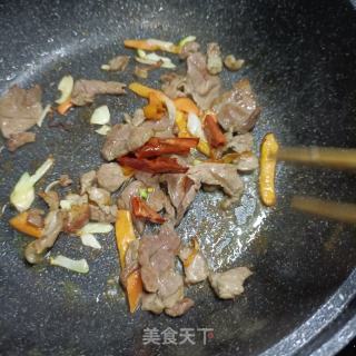 梅花肉炒冬笋的做法步骤：7