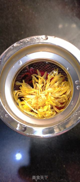 洛神菊花茶的做法步骤：3