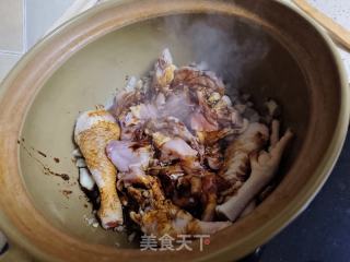 沙姜砂锅鸡的做法步骤：1