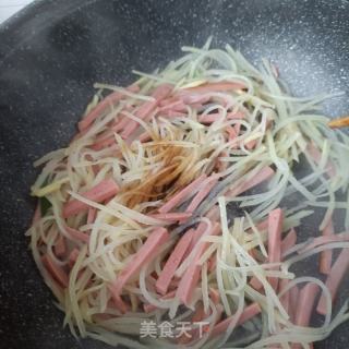 火腿肠炒土豆丝的做法步骤：10