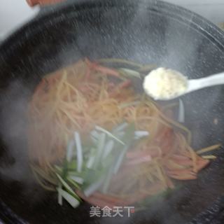 火腿肠炒土豆丝的做法步骤：12