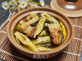 五花肉咸菜苦笋煲的做法