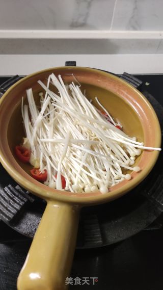 金针菇玉子豆腐煲的做法步骤：5