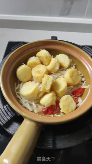 金针菇玉子豆腐煲的做法步骤：6