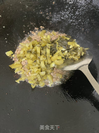 酸菜肉沫汤面的做法步骤：7