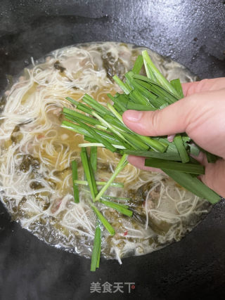 酸菜肉沫汤面的做法步骤：13
