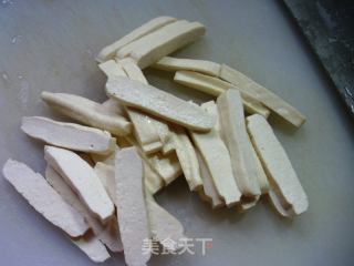 大白干炒雷笋的做法步骤：2