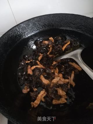 鱼香肉丝的做法步骤：7