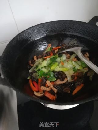 鱼香肉丝的做法步骤：9