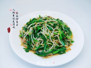 韭菜炒豆芽的做法