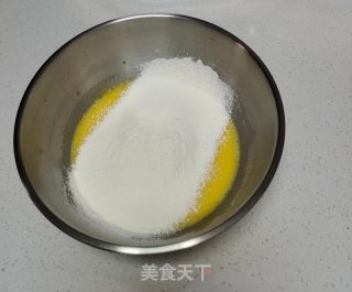 双色如意蛋糕卷的做法步骤：5