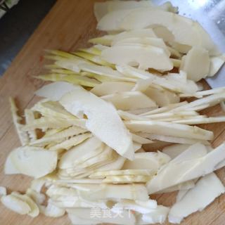 金华火腿炒雷笋的做法步骤：5