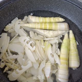 金华火腿炒雷笋的做法步骤：6