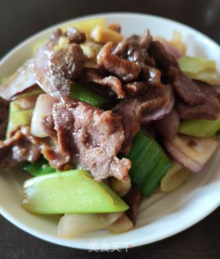 羊肉炒双葱的做法步骤：10