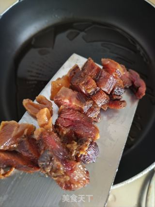芥兰头炒腊肉的做法步骤：5