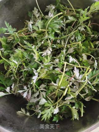 鸡蛋艾叶汤的做法步骤：1