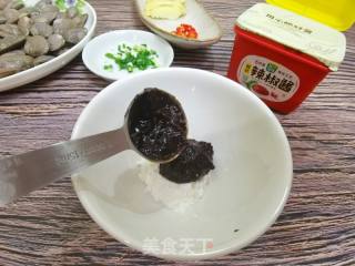 5分钟快手菜～炒油蛤的做法步骤：3