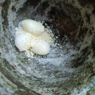 煎蛋午餐肉拌菠菜的做法步骤：4