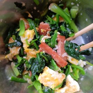 煎蛋午餐肉拌菠菜的做法步骤：17