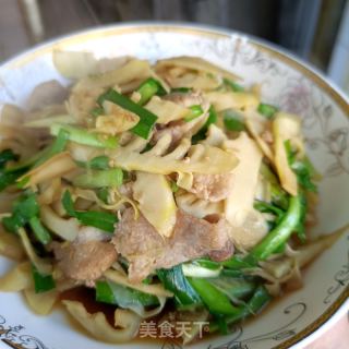 韭菜炒雷笋的做法步骤：8