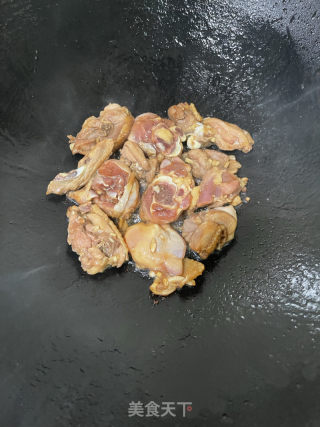 腐竹焖鸡的做法步骤：7