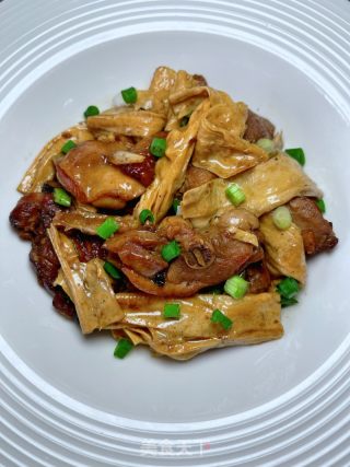 腐竹焖鸡的做法步骤：15