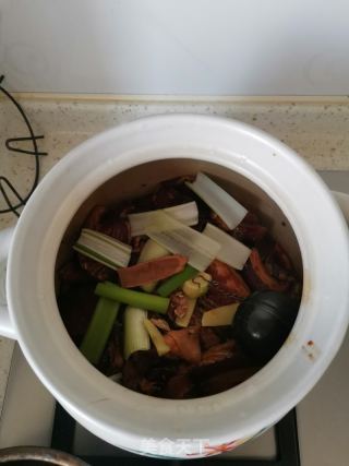炖肉卤蛋的做法步骤：5