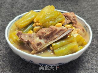 苦瓜黄豆排骨煲的做法